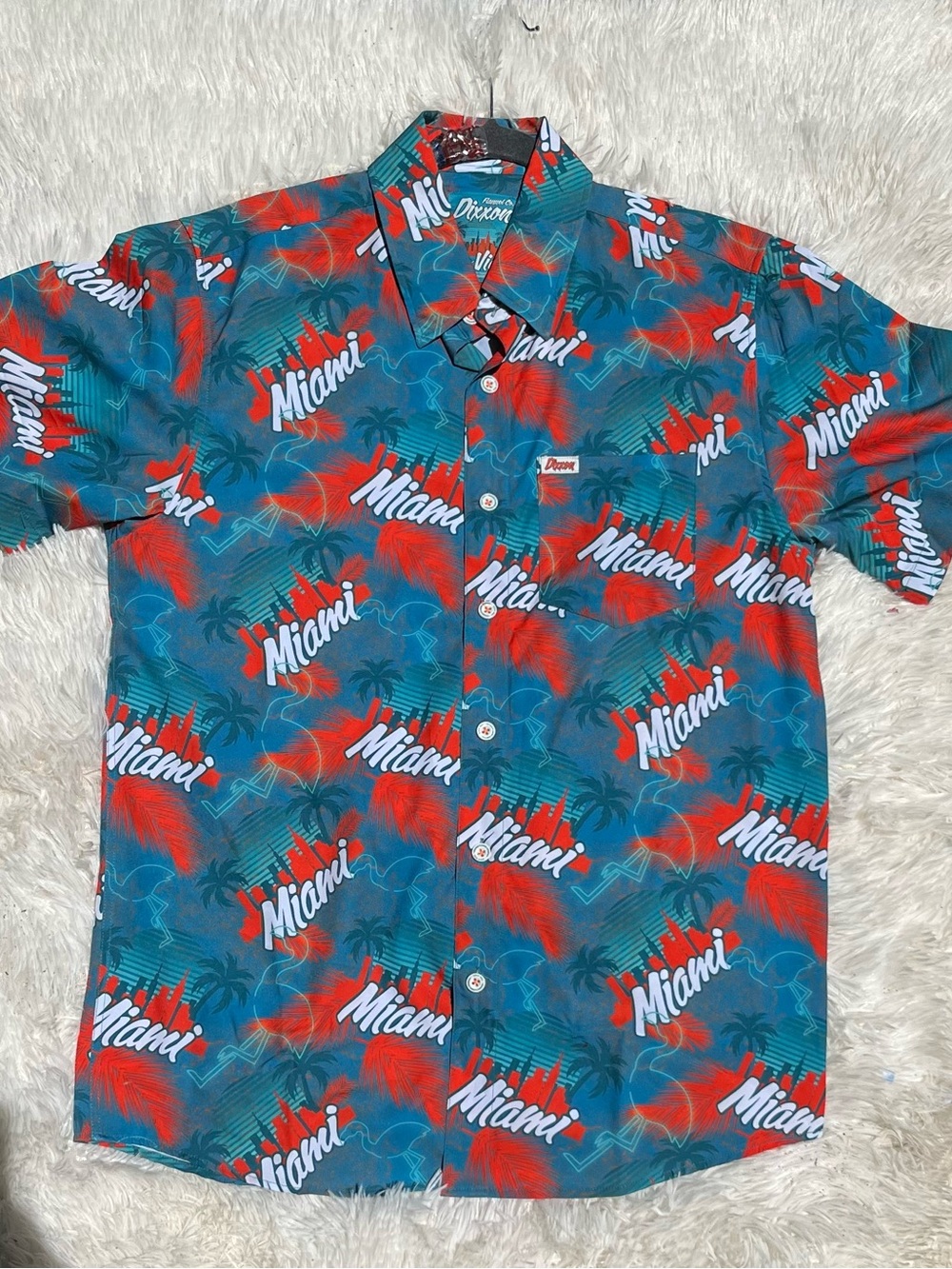 DIXXON. Miami Print Short-Sleeve Button-Up Shirt - Blue & Red. Size M.   NWOT